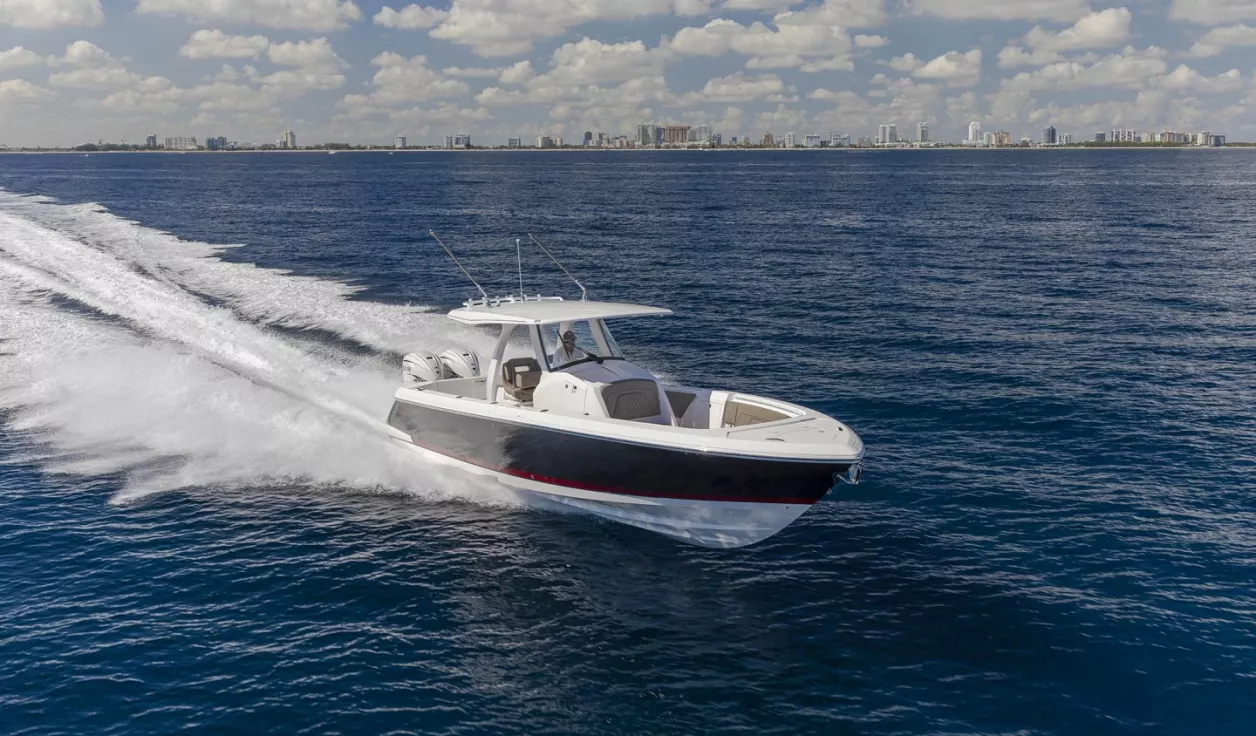 Катер Intrepid 345 Nomad SE - фото 2