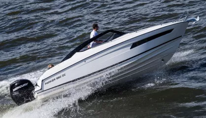 Parker 690 Day Cruiser