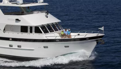 Outer Reef 820 Cockpit Motoryacht