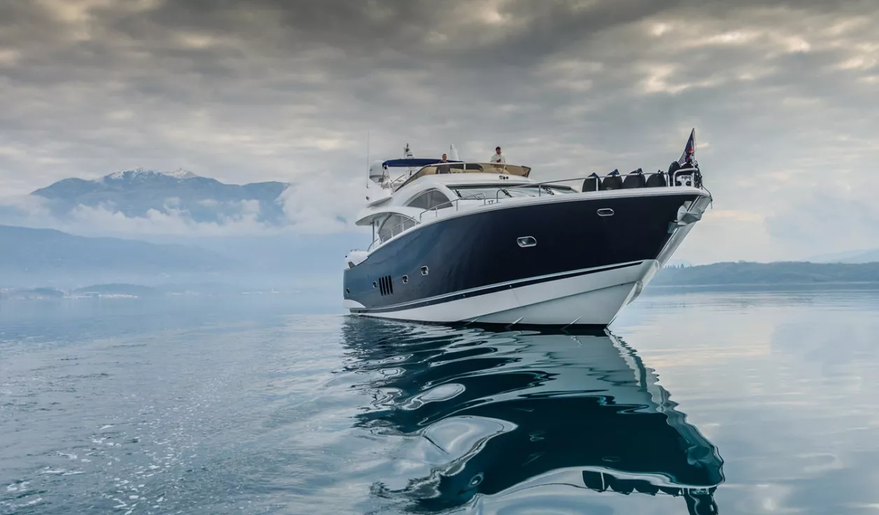 Моторная яхта Sunseeker 82 Yacht - фото 1