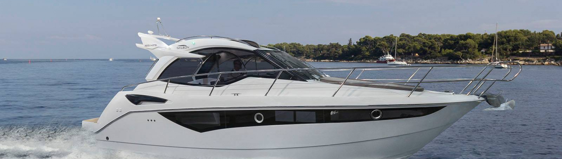 Моторная яхта Galeon 305 HTS - фото