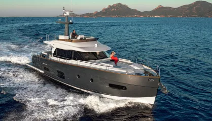 Azimut Magellano 53