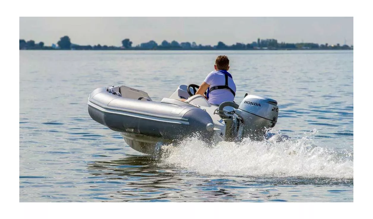 Катер Zodiac Yachtline 400 - фото 2