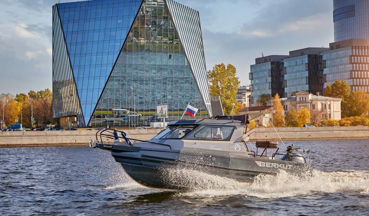 Катер Berkut Active Hard Top - фото 1