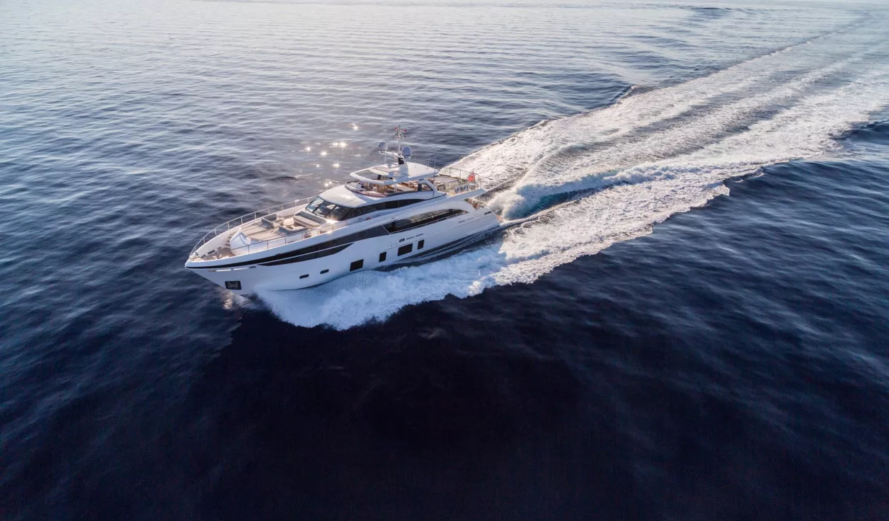 Моторная яхта Princess 35M - фото 2