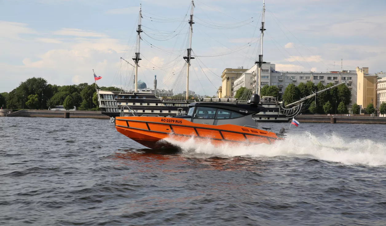 Катер Greenbay Marine Force 10 - фото 1