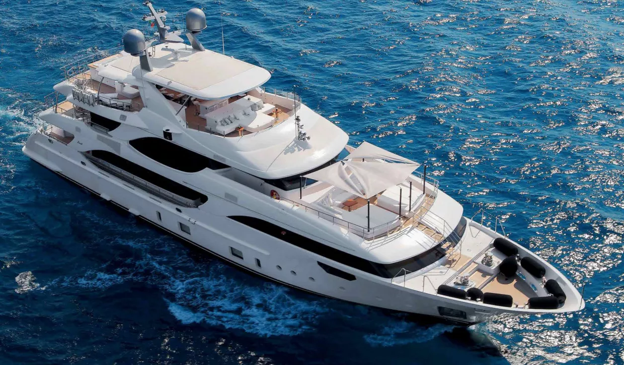 Моторная яхта Benetti Crystal 140 - фото 1