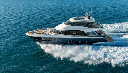 Monte Carlo Yachts 76 Skylounge