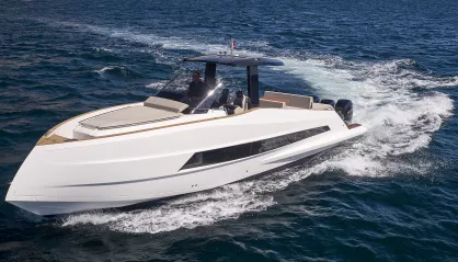 Astondoa 377 Coupe Outboard