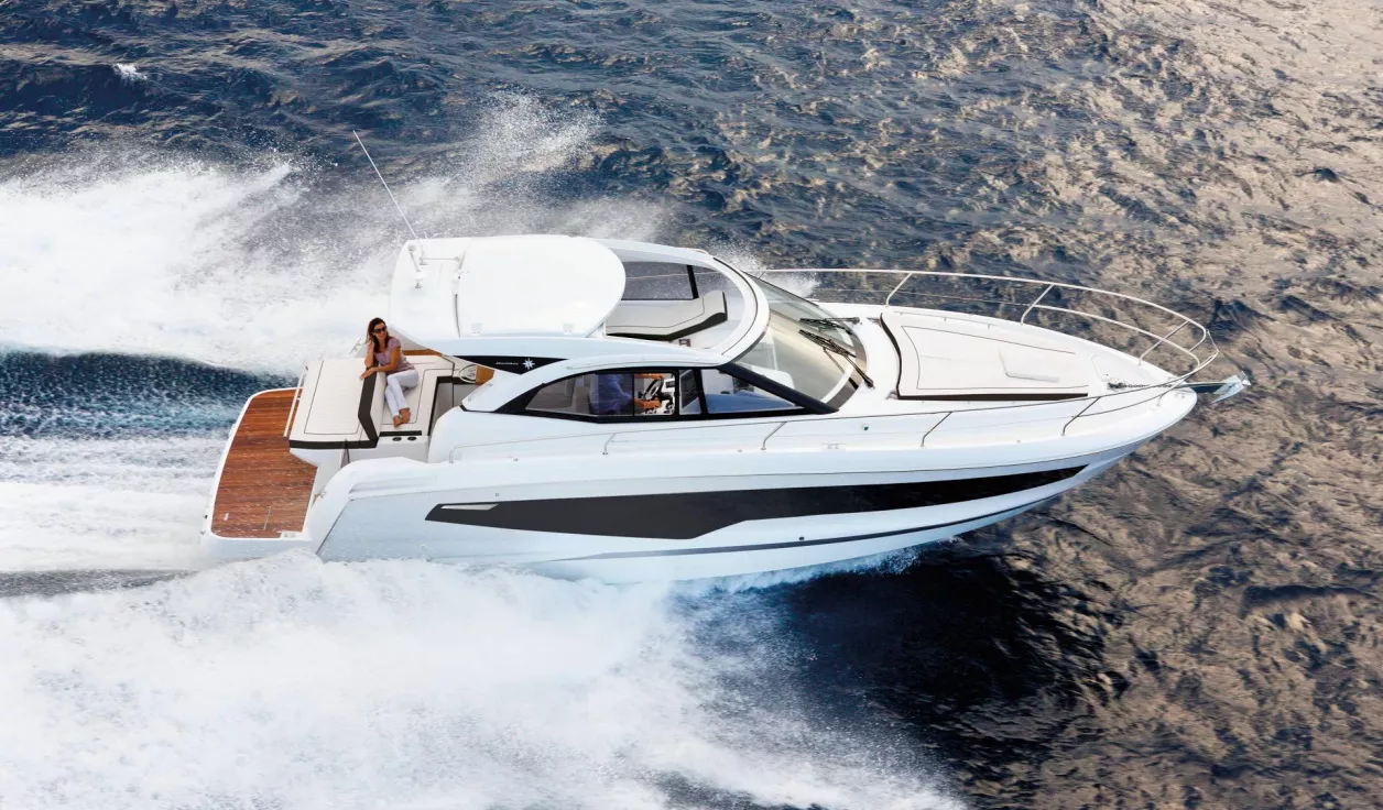 Моторная яхта Jeanneau Leader 36 - фото 1