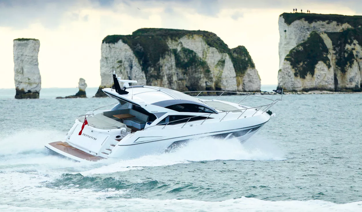 Моторная яхта Sunseeker Predator 57 - фото 2