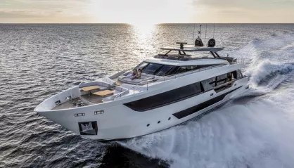 Ferretti 1000