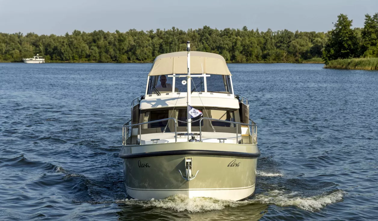 Моторная яхта Linssen 30 SL AC - фото 2