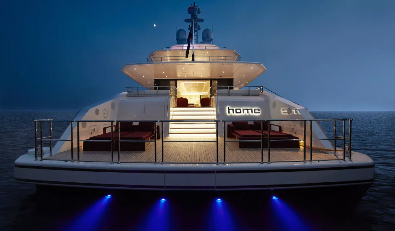 Моторная яхта Heesen Home (YN 17850) - фото 2