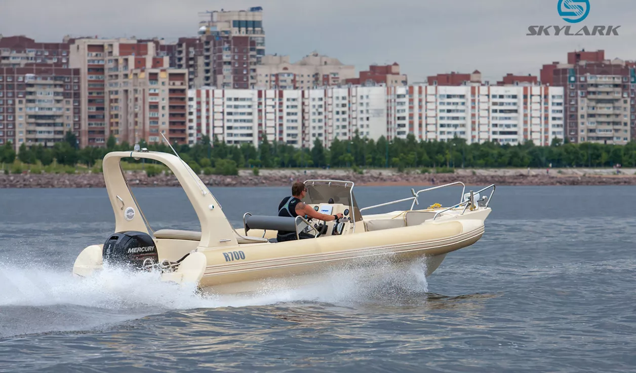 Катер Skylark R700 - фото 2