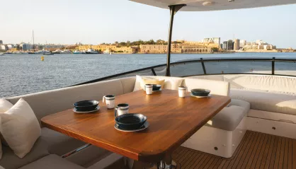 Azimut Magellano 66