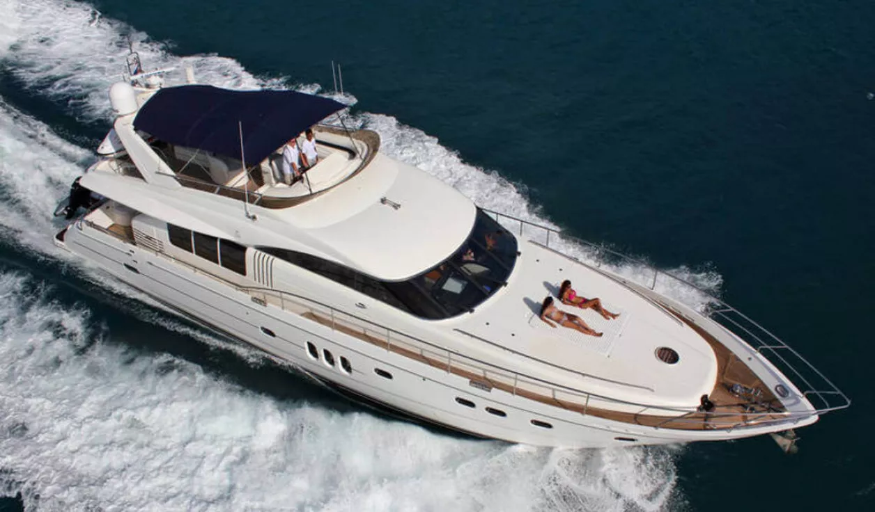 Моторная яхта Princess 23M  - фото 2