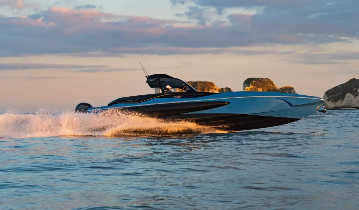 Катер Sunseeker Hawk 38 - фото 1