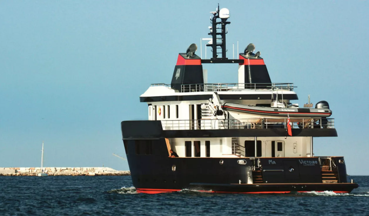 Моторная яхта Ocean King Explorer 100 - фото 2