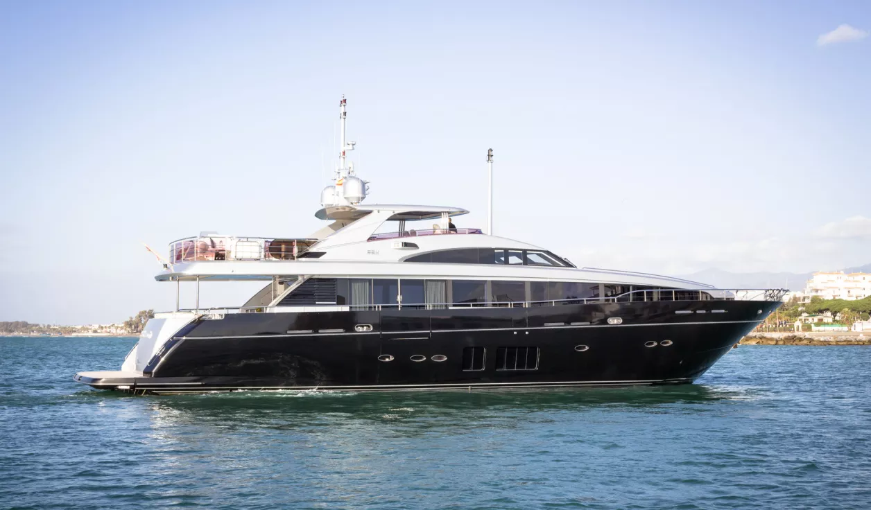 Моторная яхта Princess 32M - фото 1