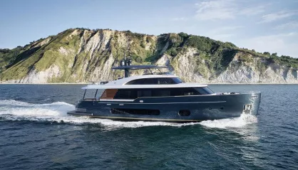 Azimut Magellano 25 METRI