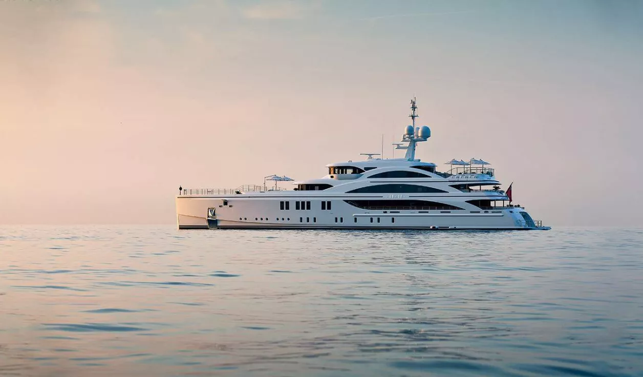 Моторная яхта Benetti FB265 M/Y II.II  - фото 1