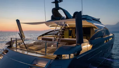 Azimut Grande S10