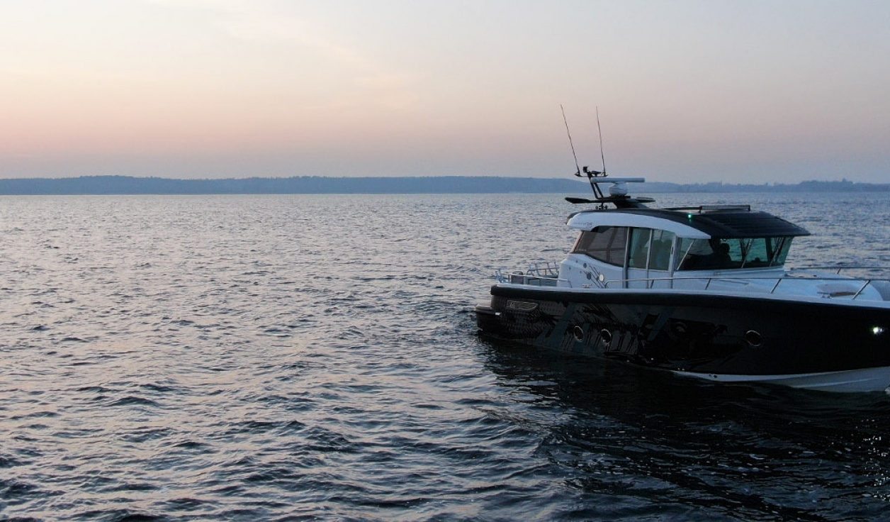 Катер Arctic Boats Commuter 35 - фото 2