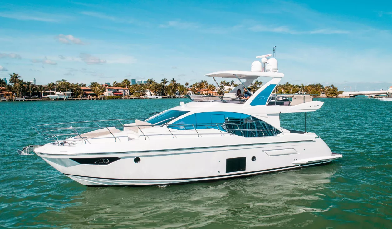 Моторная яхта Azimut 50 Flybridge - фото 2