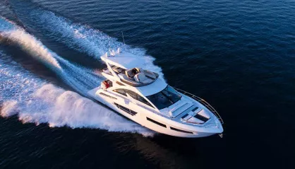 Cruisers Yachts 60 Fly