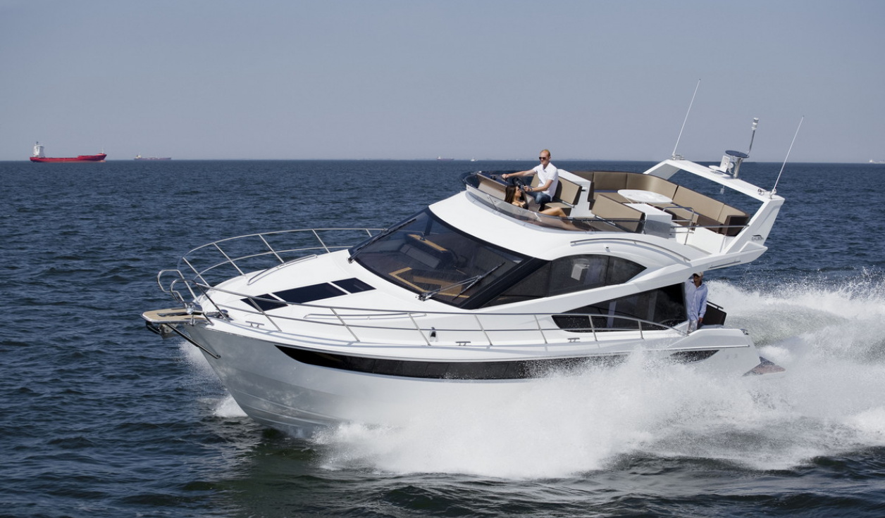 Моторная яхта Galeon 420 Fly - фото 1