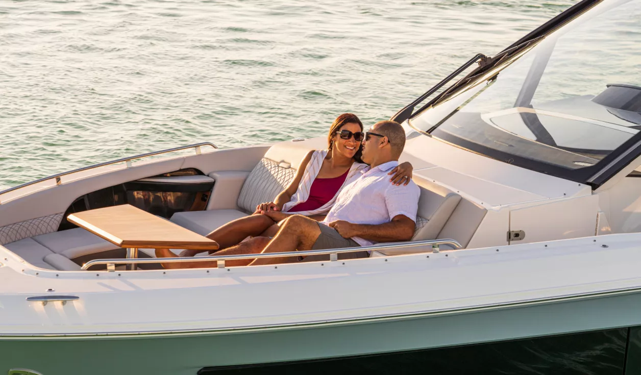Катер Sea Ray Sundancer 370 Outboard - фото 2
