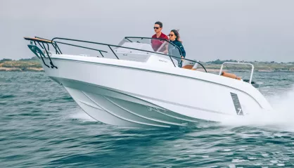Beneteau Flyer 7 SUNdeck