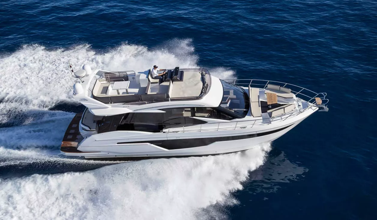 Моторная яхта Galeon 460 Fly - фото 1