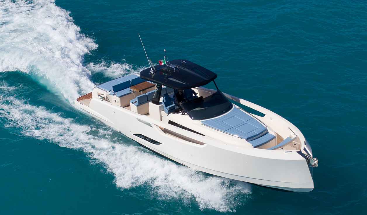 Катер Cayman Yachts 400 Walk around - фото 1