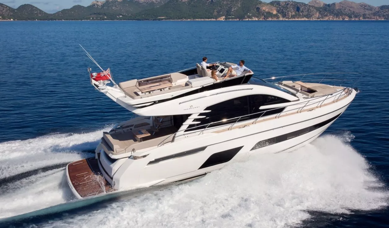 Моторная яхта Fairline Squadron 53 - фото 1