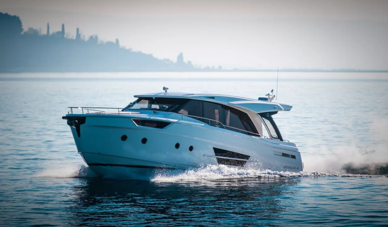 Моторная яхта Greenline 45 Coupe - фото 1