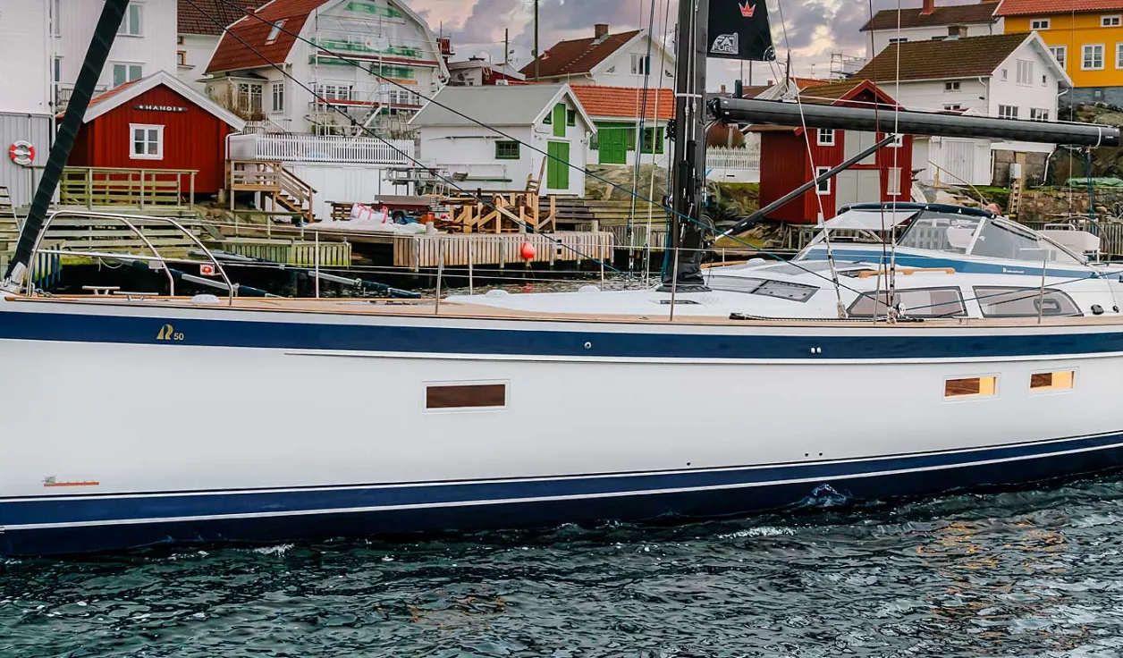 Парусная яхта Hallberg-Rassy 50 - фото 1