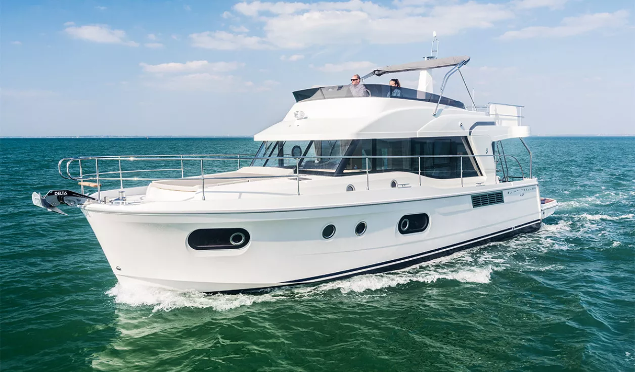 Моторная яхта Beneteau Swift Trawler 35 - фото 1