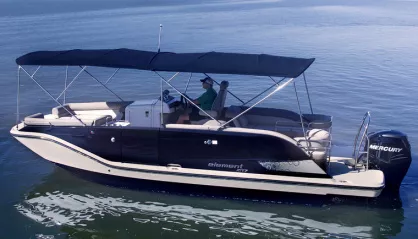 Bayliner Element XR7