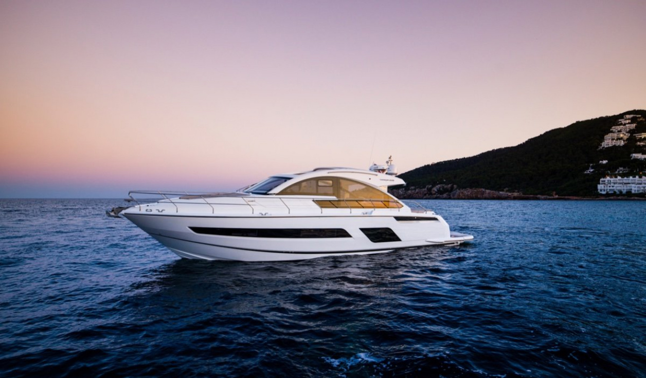 Моторная яхта Fairline Targa 53 GT - фото 1
