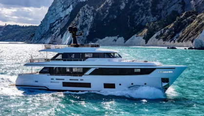 Custom Line Navetta 30