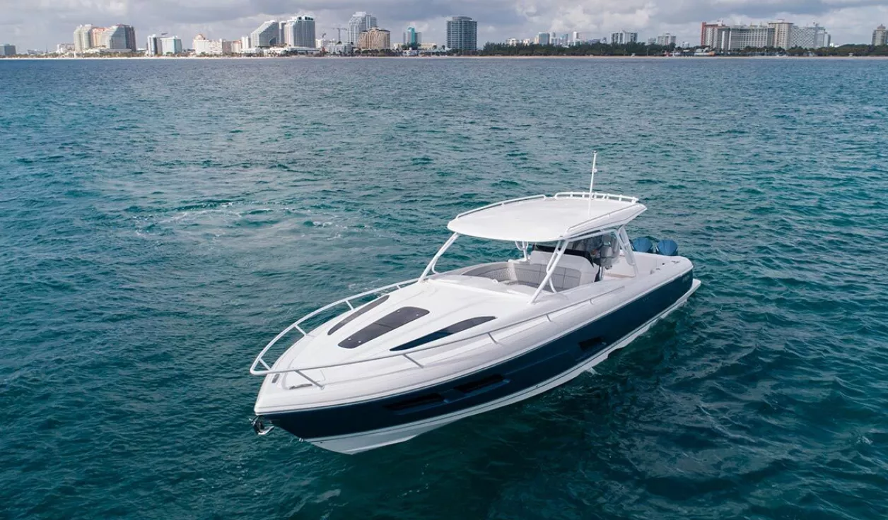 Катер Intrepid 409 Valor - фото 1