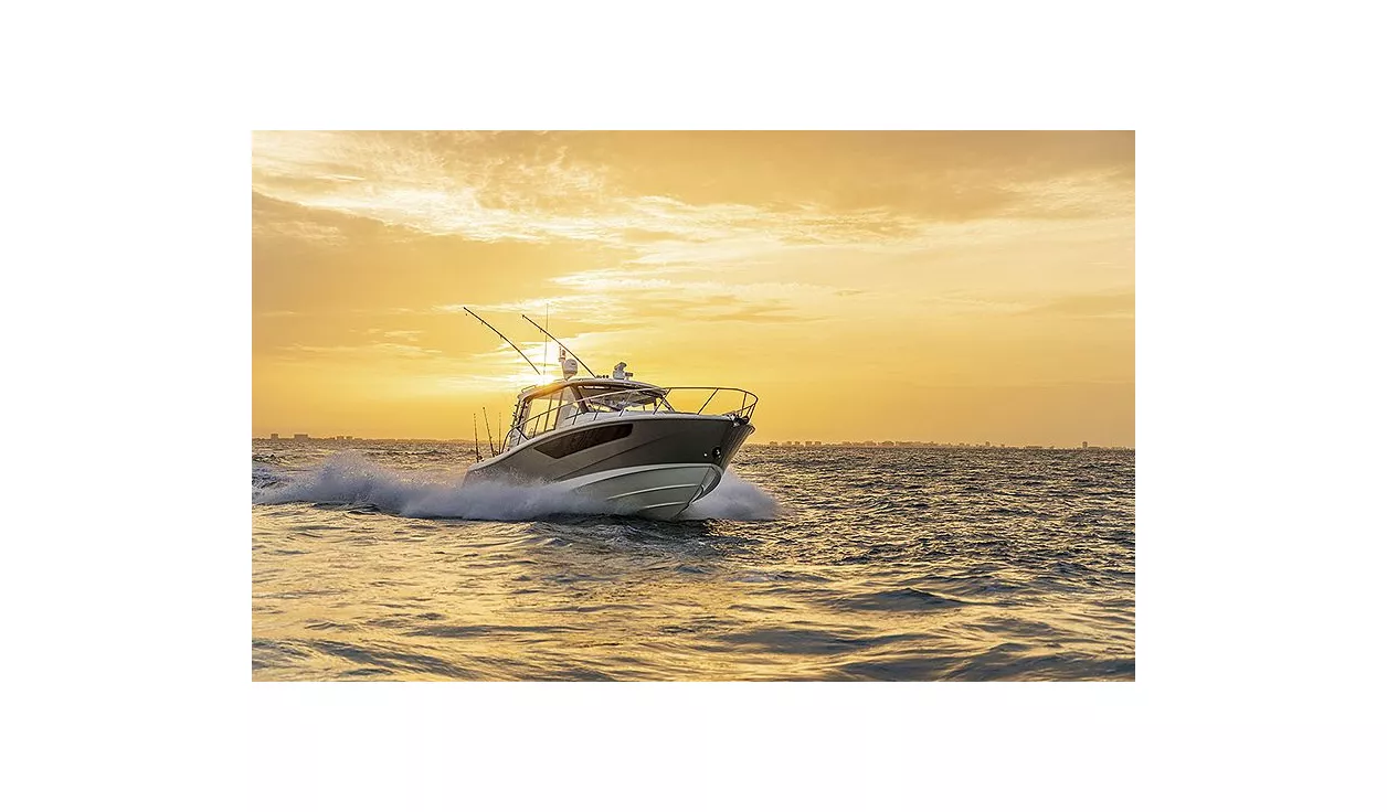Катер Boston Whaler 405 Conquest - фото 1