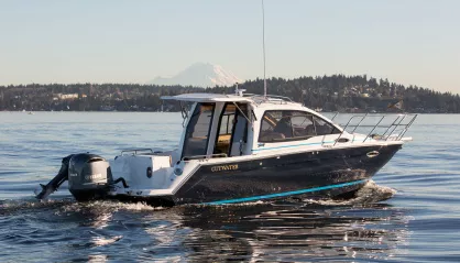 Cutwater C-24 Coupe