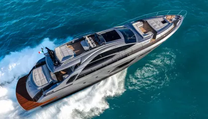 Pershing 8X