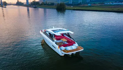 Bavaria Vida 33
