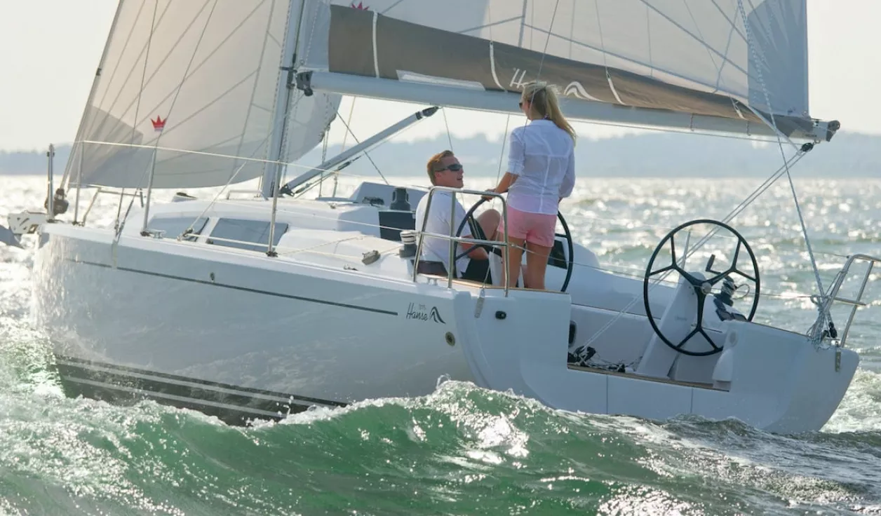 Парусная яхта Hanse 315 - фото 2