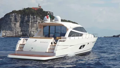 Cayman Yachts S640