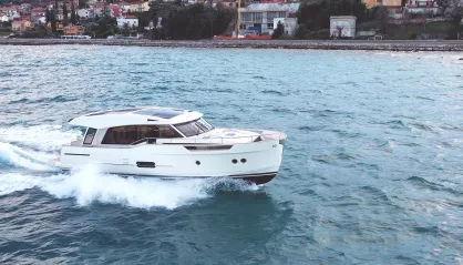 Greenline 48 Coupe